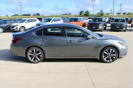 2017 Nissan Altima 2.5 SR