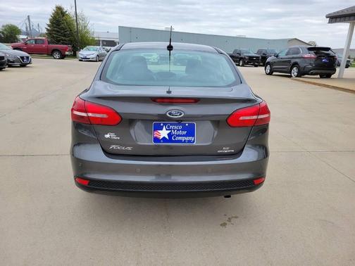 Magnetic 2016 Ford Focus SE