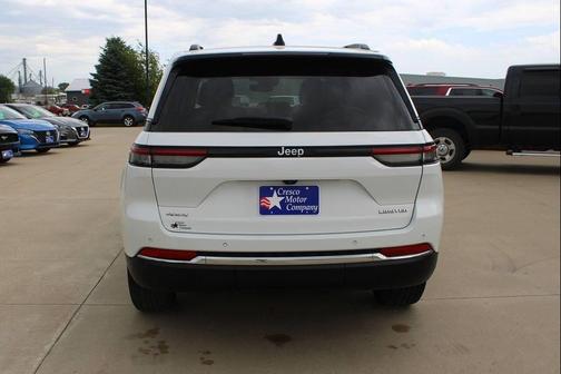 Bright White Clear Coat 2023 Jeep Grand Cherokee Limited