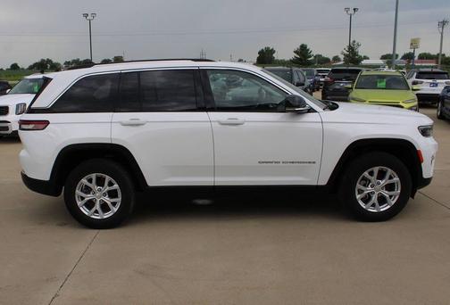 Bright White Clear Coat 2023 Jeep Grand Cherokee Limited
