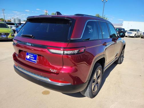 Velvet Red Pearlcoat 2022 Jeep Grand Cherokee 4xe Base