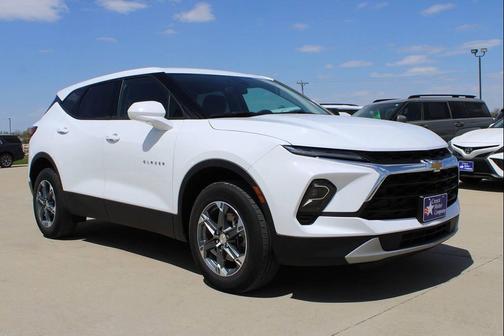 Summit White 2025 Chevrolet Blazer 2LT