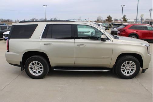 Sparkling Silver Metallic 2017 GMC Yukon SLT