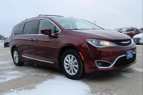 2018 Chrysler Pacifica Touring-L