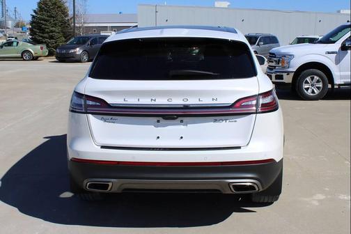 2020 Lincoln Nautilus Reserve