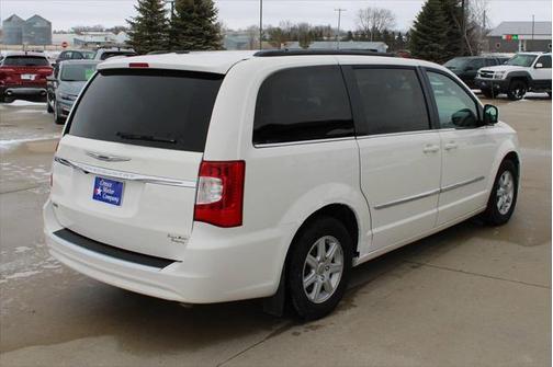 2013 Chrysler Town & Country Touring