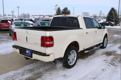 2007 Lincoln Mark LT Base 4dr SuperCrew 4WD 5.5 ft. SB