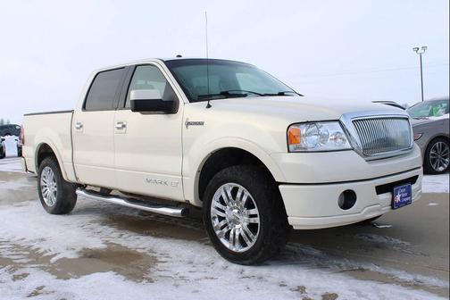 2007 Lincoln Mark LT Base 4dr SuperCrew 4WD 5.5 ft. SB