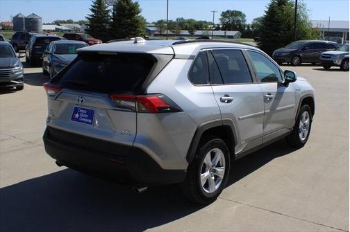 2020 Toyota RAV4 Hybrid LE