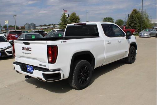Summit White 2024 GMC Sierra 1500 Elevation