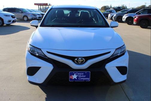 2020 Toyota Camry SE