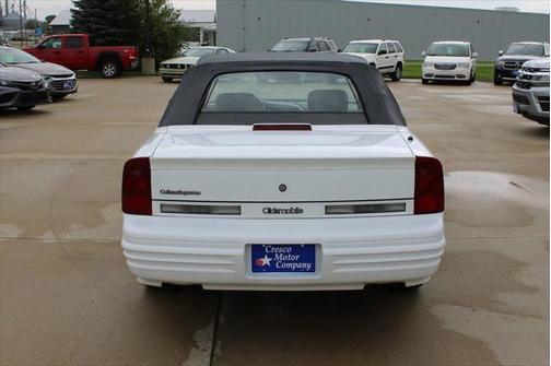 1995 Oldsmobile Cutlass Supreme Base