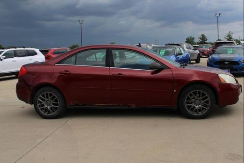 Performance Red Metallic 2009 Pontiac G6 SE