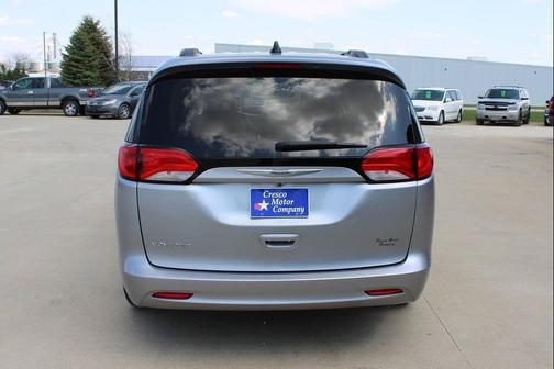 2021 Chrysler Voyager LXI