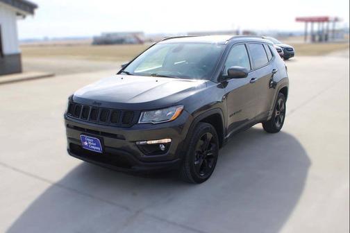 Granite Crystal Metallic Clearcoat 2018 Jeep Compass Latitude