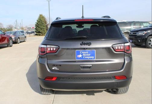 Granite Crystal Metallic Clearcoat 2018 Jeep Compass Latitude