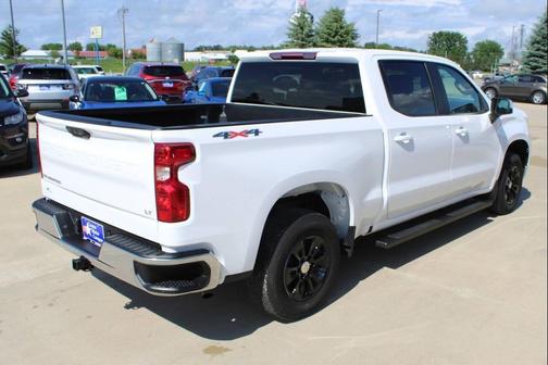 Summit White 2025 Chevrolet Silverado 1500 LT