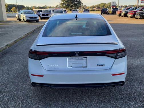 2023 Honda Accord Hybrid 