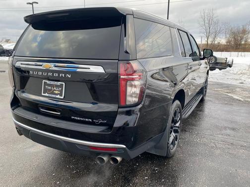 2023 Chevrolet Suburban Premier