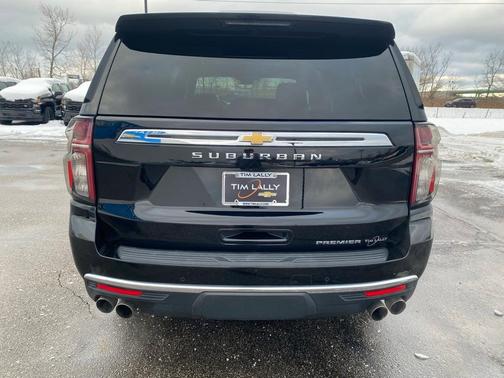 2023 Chevrolet Suburban Premier