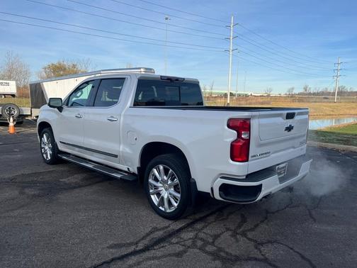 2022 Chevrolet Silverado 1500 High Country