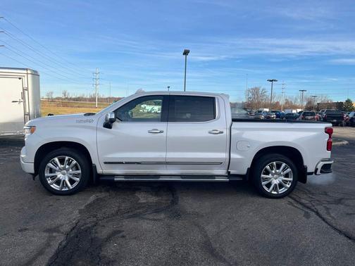 2022 Chevrolet Silverado 1500 High Country