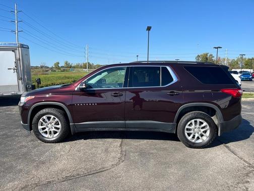2020 Chevrolet Traverse LT Cloth