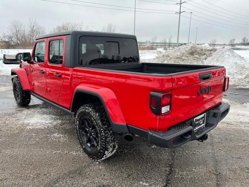 2021 Jeep Gladiator Sport