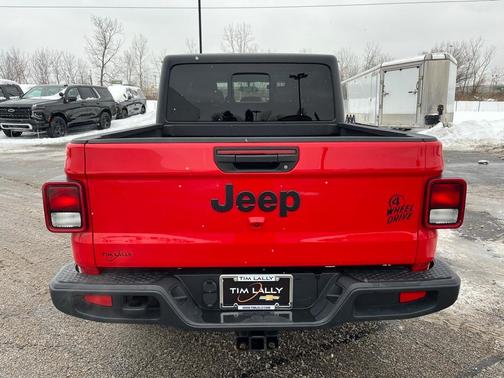 2021 Jeep Gladiator Sport