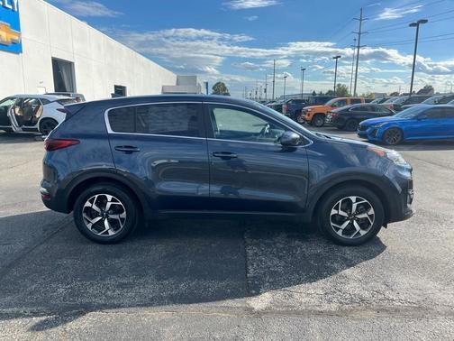 2022 Kia Sportage LX