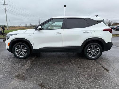 2023 Kia Seltos LX