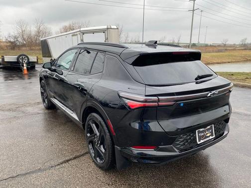 2025 Chevrolet Equinox EV RS