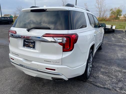 2023 GMC Acadia Denali