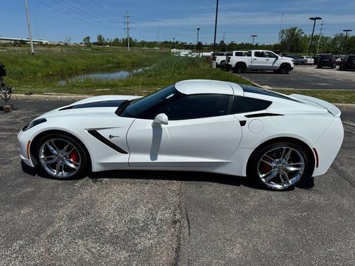 Arctic White 2017 Chevrolet Corvette Stingray Z51