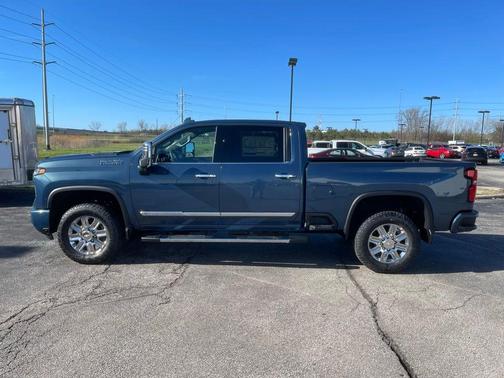 Lakeshore Blue Metallic 2026 Chevrolet Silverado 3500 High Country