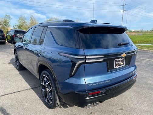 Lakeshore Blue Metallic 2026 Chevrolet Traverse High Country