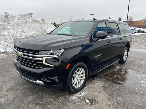 2024 Chevrolet Suburban LT