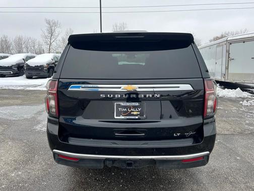 2024 Chevrolet Suburban LT