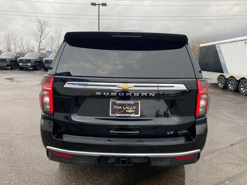 2024 Chevrolet Suburban LT