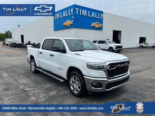 Bright White Clearcoat 2026 RAM 1500 Big Horn/Lone Star