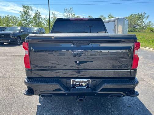 Black 2025 Chevrolet Silverado 1500 High Country