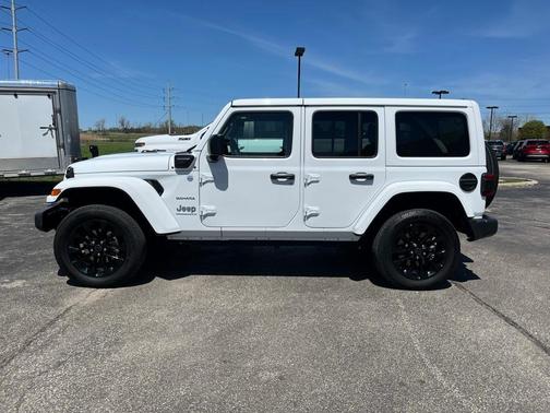 2024 Jeep Wrangler 4xe Sahara