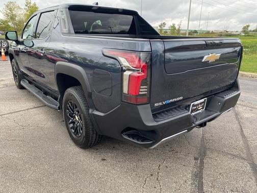 2025 Chevrolet Silverado EV LT