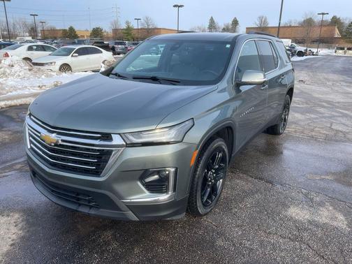 2023 Chevrolet Traverse LT Leather