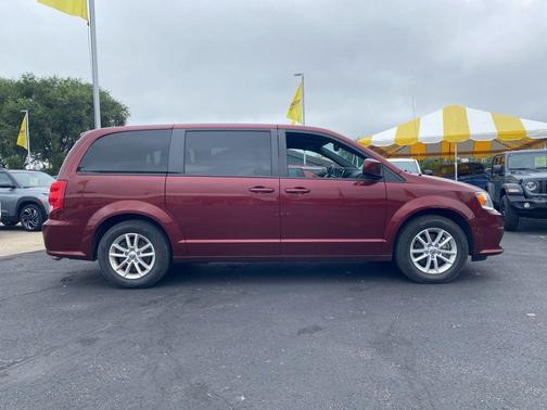 2020 Dodge Grand Caravan SE