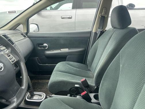 2011 Nissan Versa 1.8 S