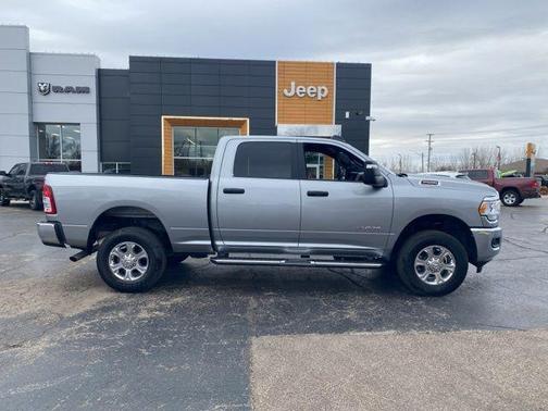 2024 RAM 2500 Big Horn Crew Cab 4x4 6'4' Box