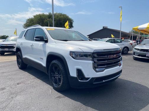2022 GMC Acadia AWD AT4