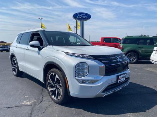 2023 Mitsubishi Outlander 
