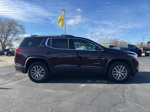 2017 GMC Acadia SLE-2